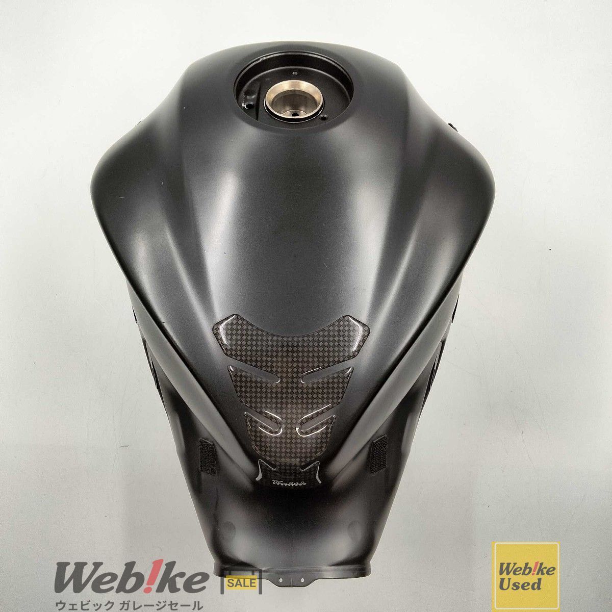 スズキ純正中古パーツ ガソリンタンク 44100-04K40-YKV GSX-S1000 AL8