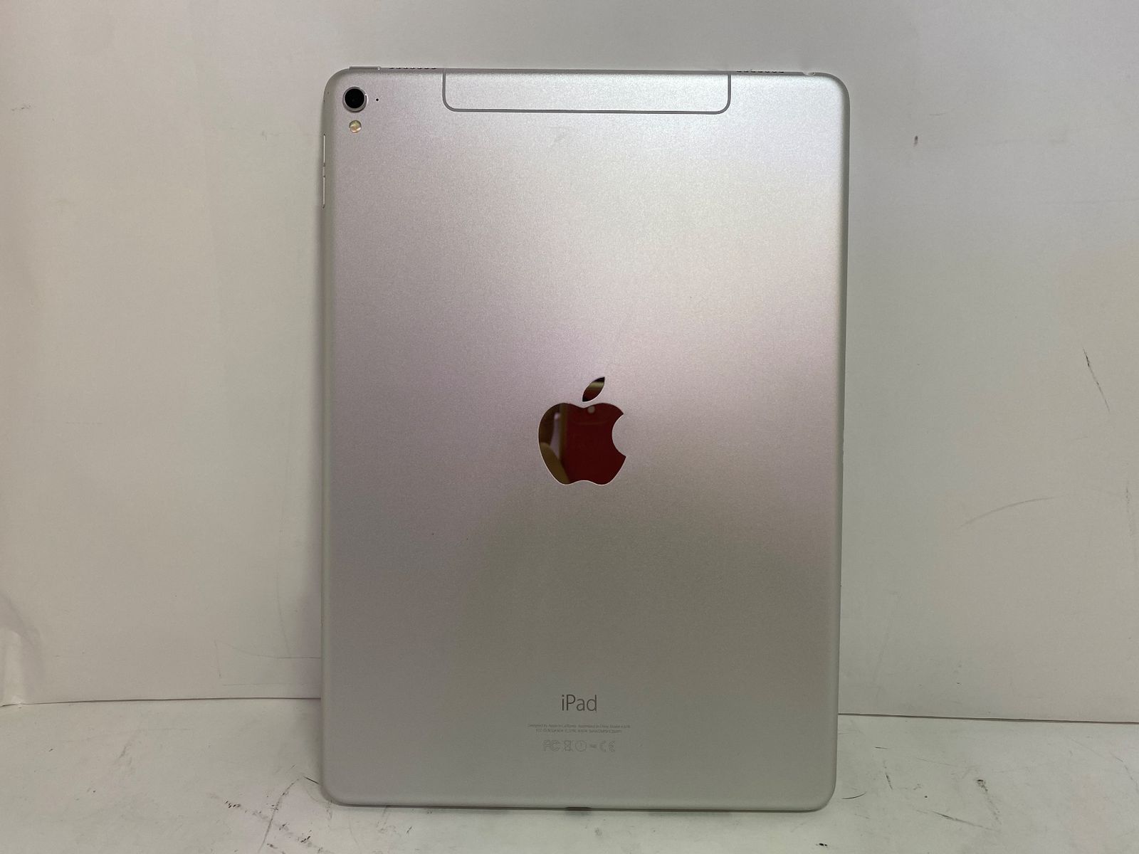 タブレット iPad Pro 9.7インチ Wi-Fi cellular 32 GB