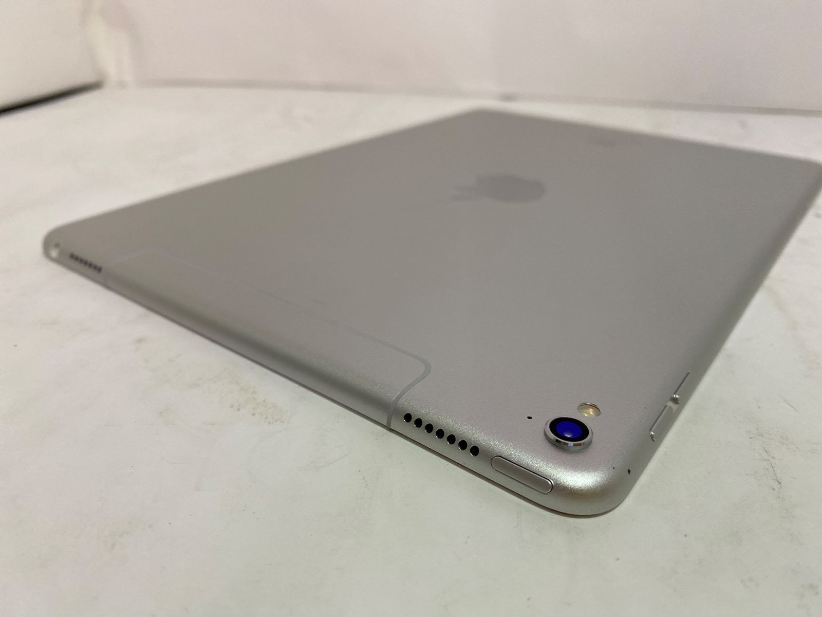  タブレット iPad Pro 9.7インチ Wi-Fi cellular 32 GB IoTデバイス(スマートデバイス) スマホ タブレット パソコン