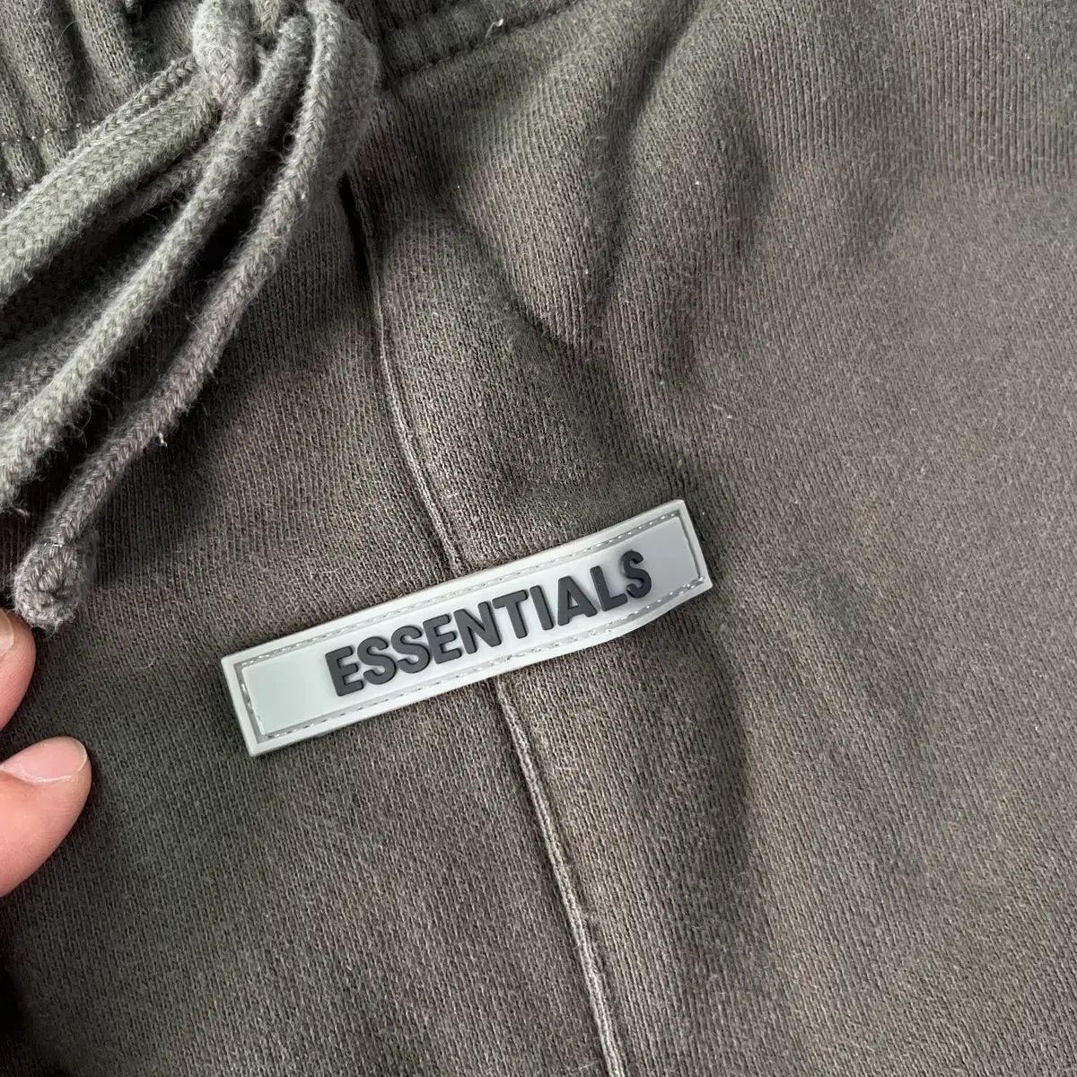 エッセンシャル ジョガーパンツ