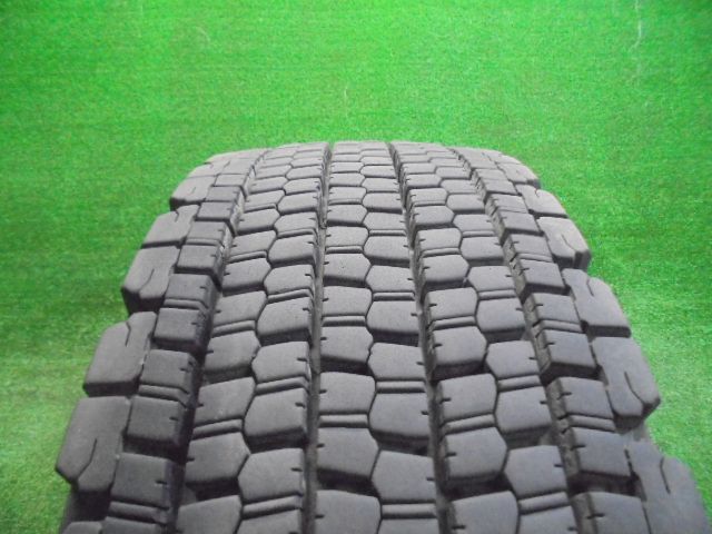 5 FE 707 AF 4 残溝13ｍｍ 製 245 80 R 17 133 131 J ブリヂストン W 900 5インチ スタッドレスタイヤ1本 LT トラック