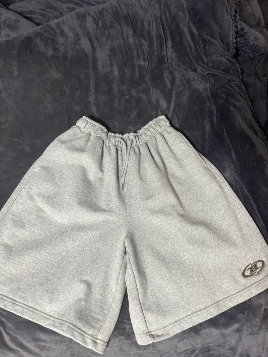 BORN TO WIN ハーフパンツ