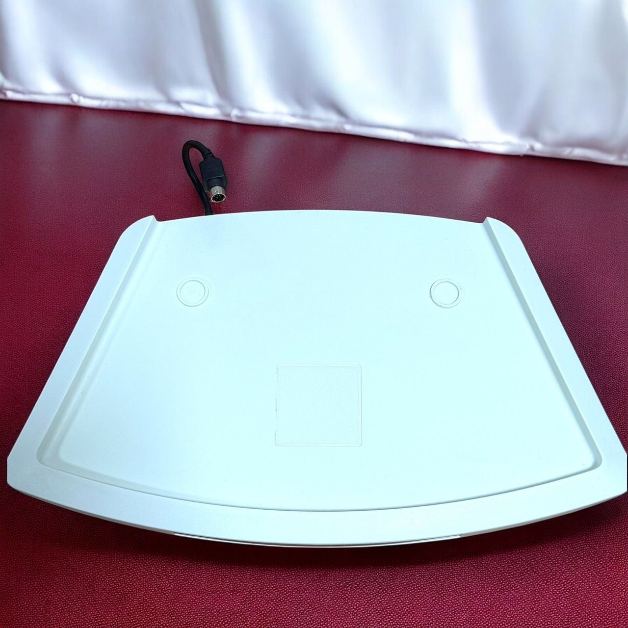 IV アークティックホワイト