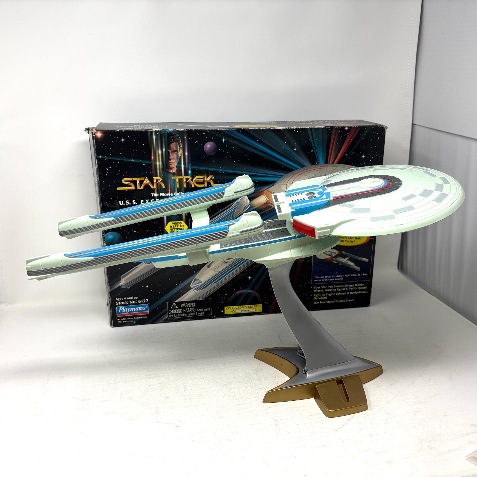 スタートレック」U S S エクセルシオールNCC-2000／プレイメイツ社製