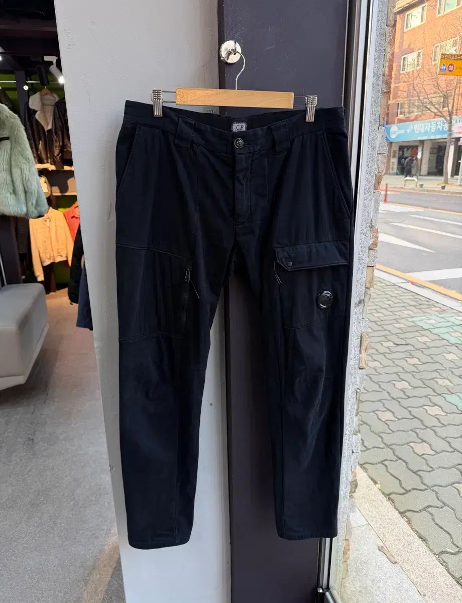 C.P. COMPANY シーピーカンパニー 21 FW 起毛 レンズワッペン カーゴパンツ