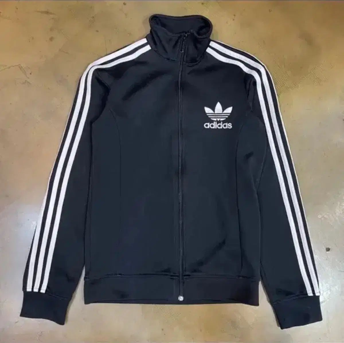 アディダス ファイヤーバード 炎 ジャージ