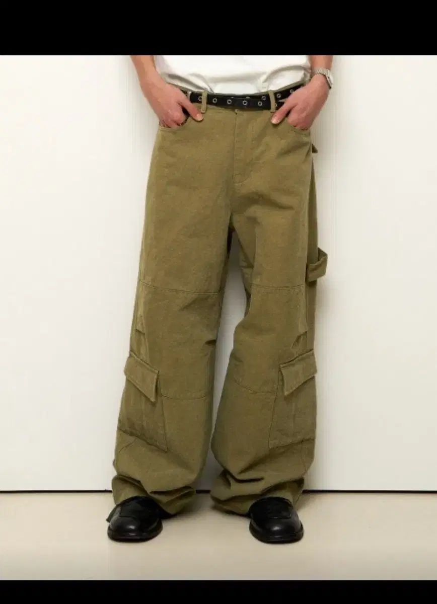 999ヒューマニティ オブリーク カーゴパンツ
