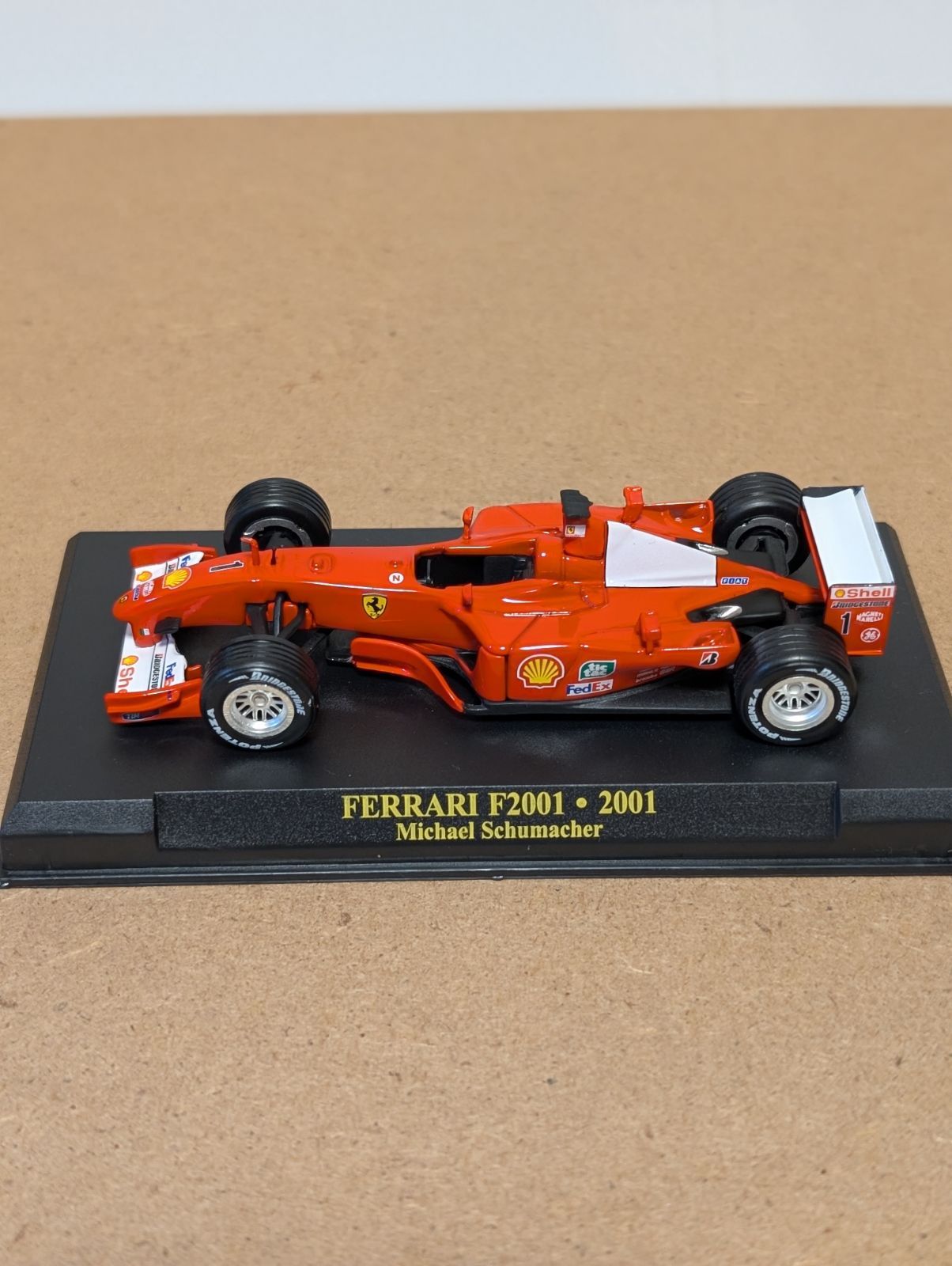 1/43フェラーリF2001ミハエル・シューマッハ - メルカリ