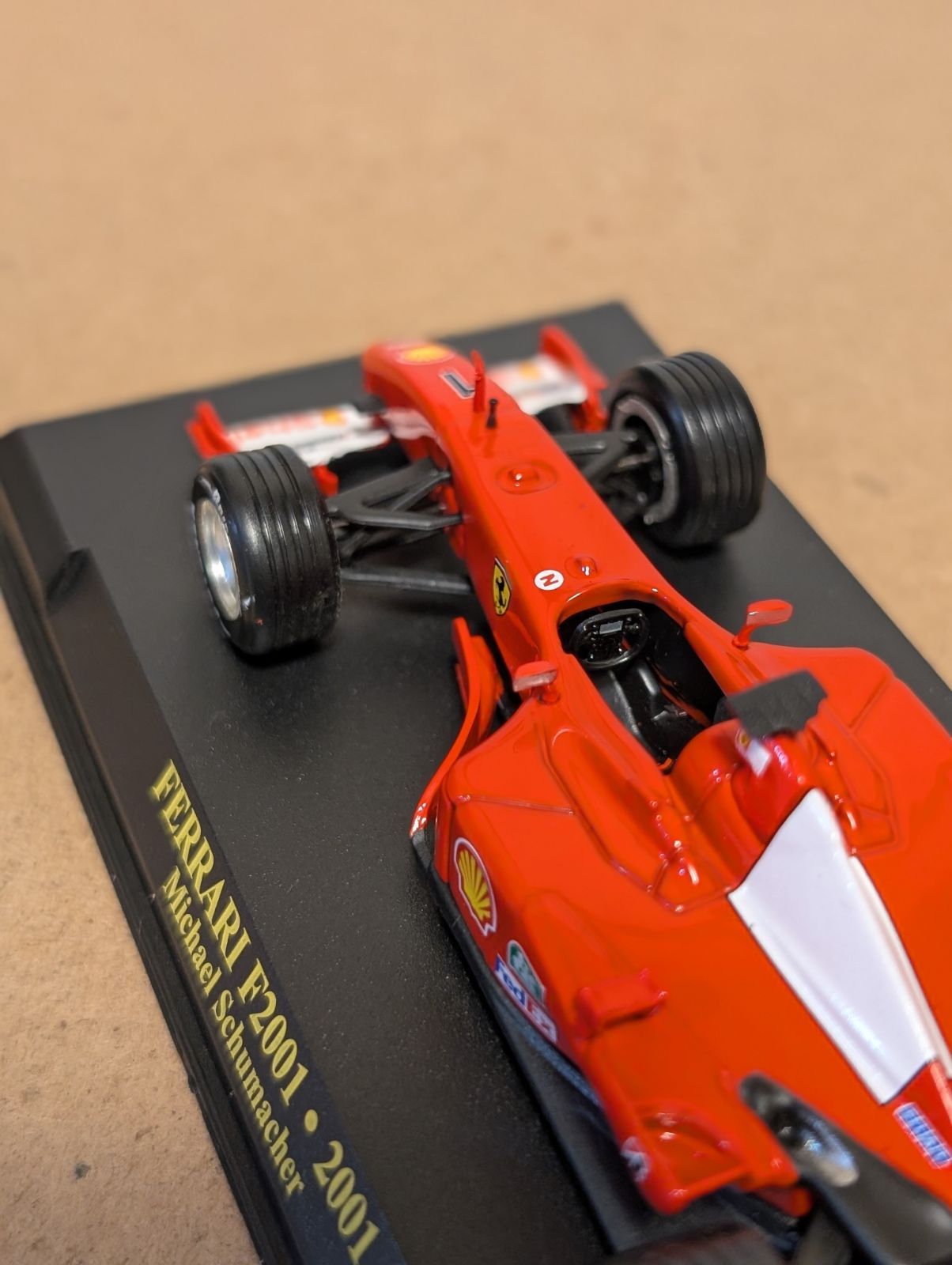 1/43フェラーリF2001ミハエル・シューマッハ - メルカリ