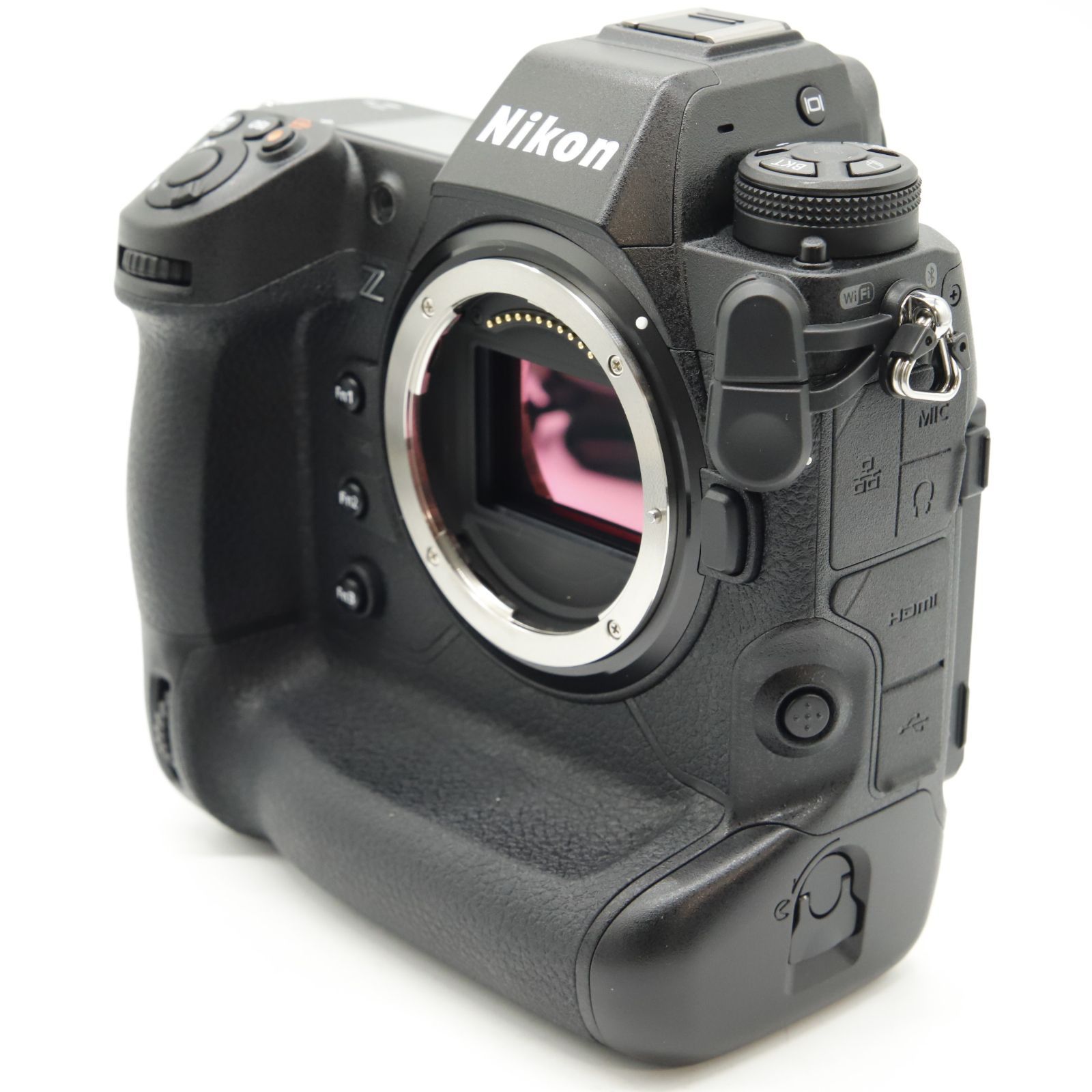 シャッター回数わずか693回】□ほぼ新品□ Nikon ミラーレスカメラ