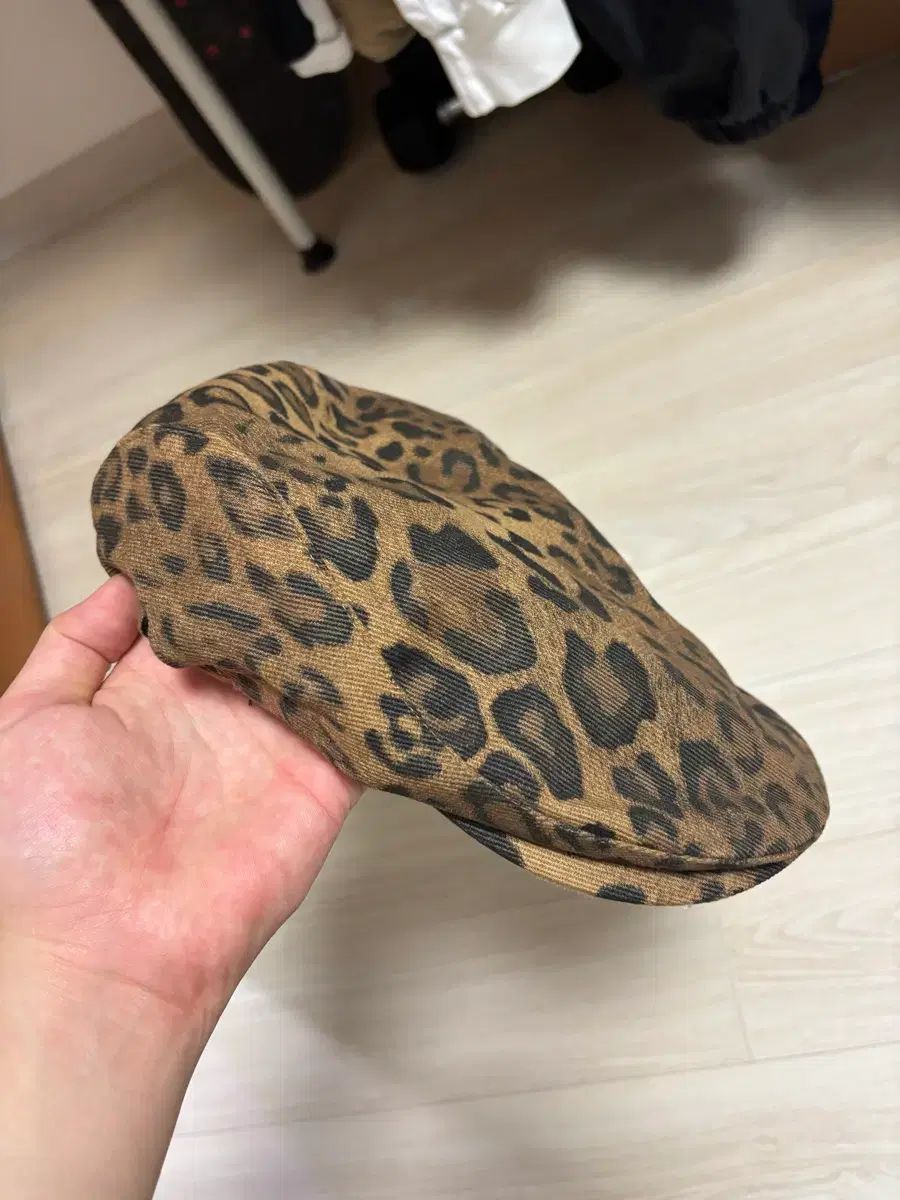 新品 JONES キャディバッグ 緑・白（ロゴ刺繍有り）