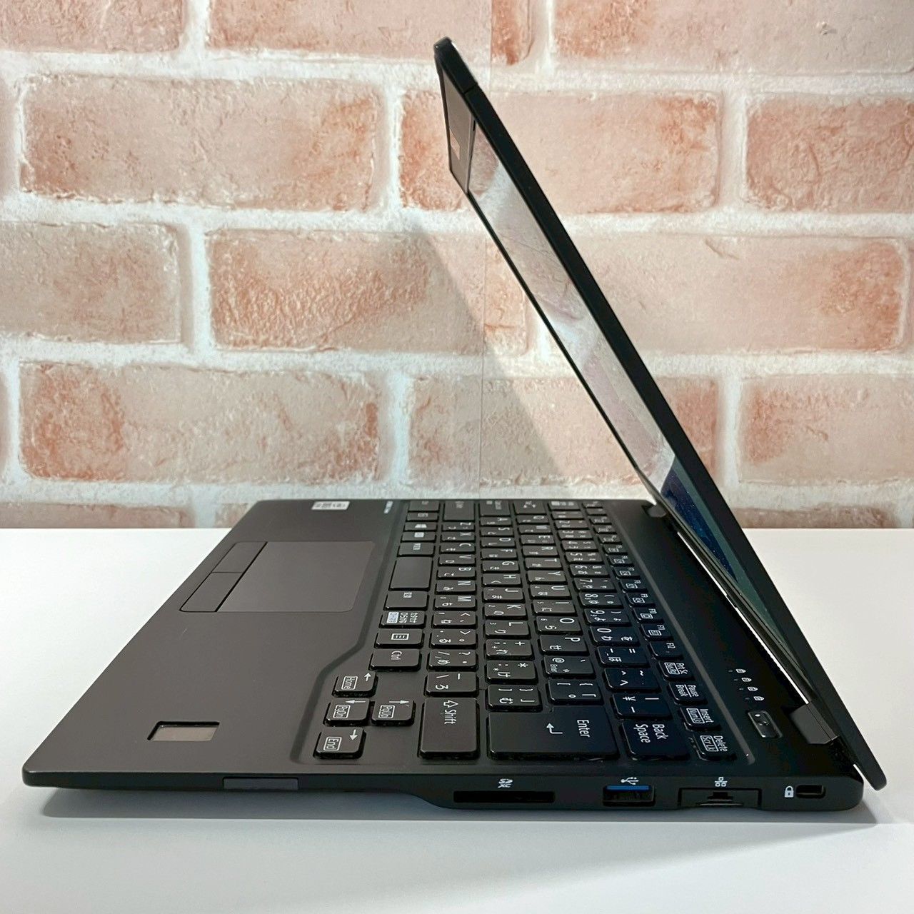 2020年製 第10世代Corei5 超軽量モデル 爆速SSD搭載 Office2021