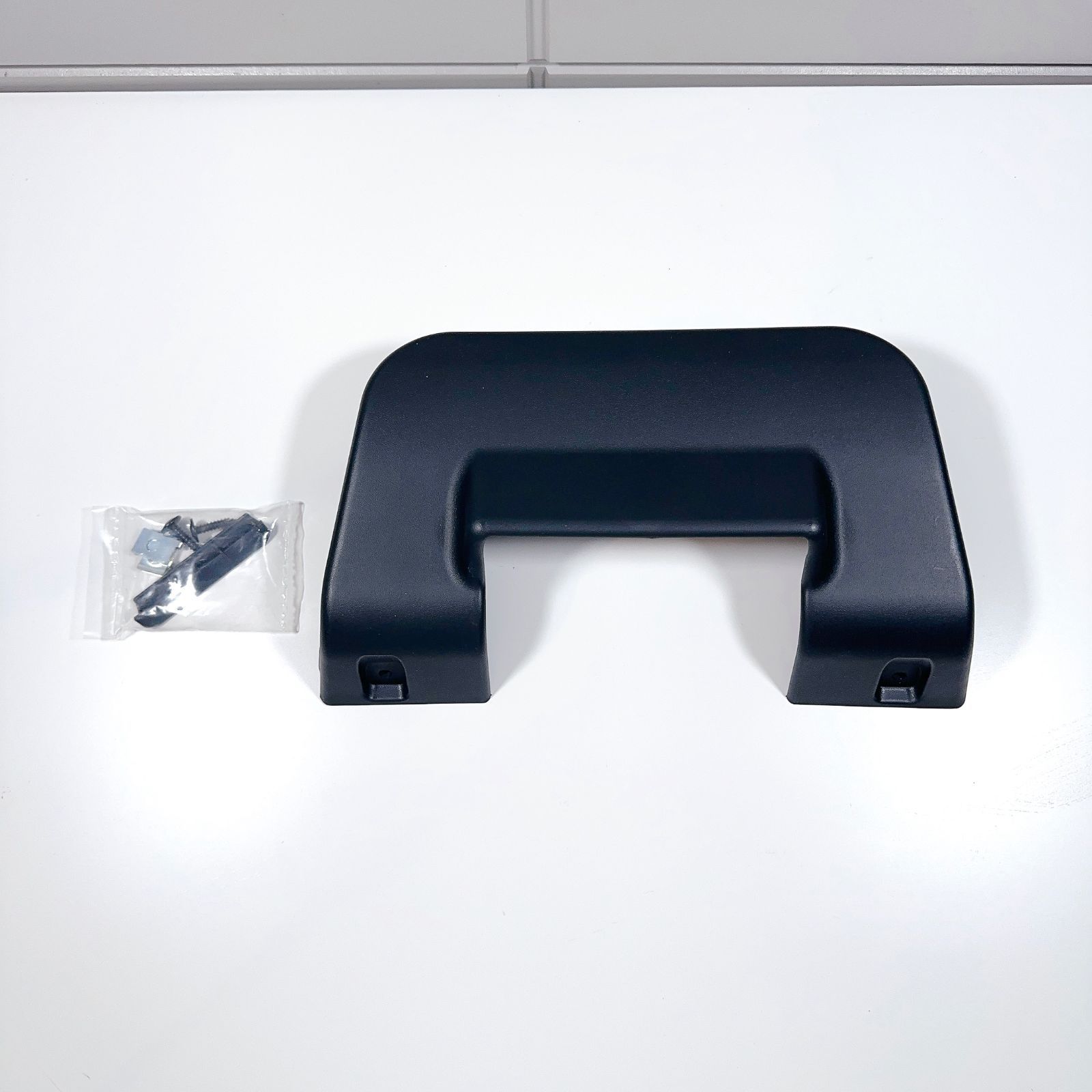 海外トヨタ純正】プラド ヒッチメンバー カバー ガーニッシュ 後期