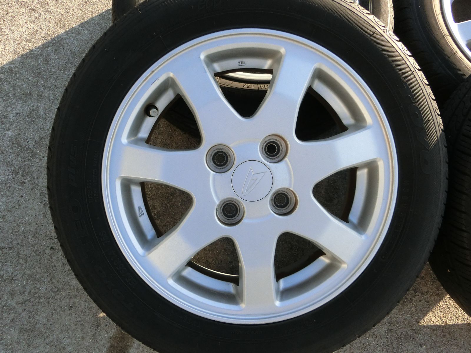 889 ダイハツ 14インチ アルミホイール 14 4 5 J 45 PCD 100 ハブ径 約54 mm 4穴 4本セット 155 65 R ムーヴ 外し