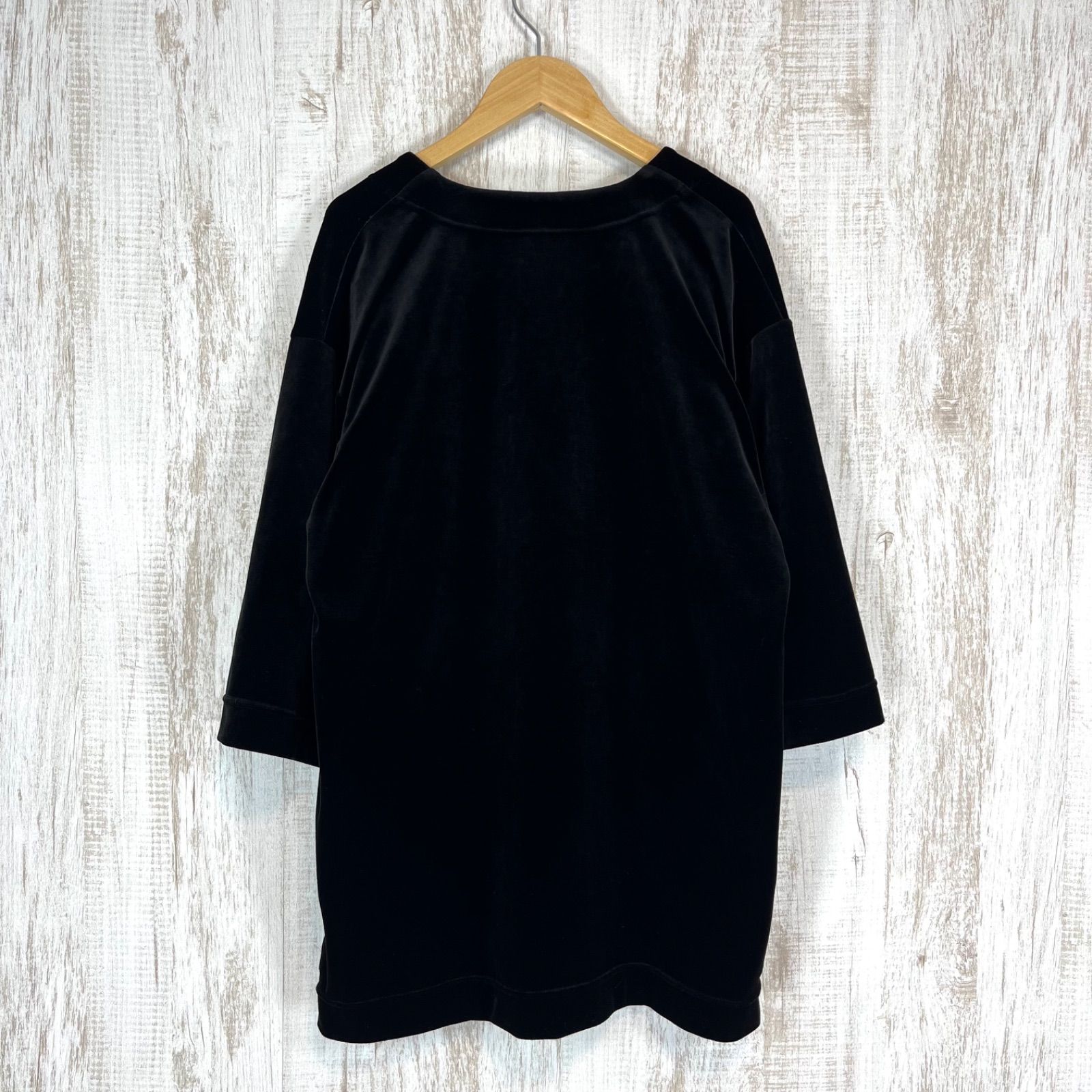 FOXEY RABBITS フォクシーラビッツ ロゴボタン Vネック ベロア