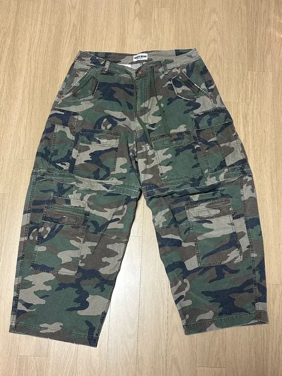 M ウースターブルーアーカイブ ブルアカ カモフラ パンツ