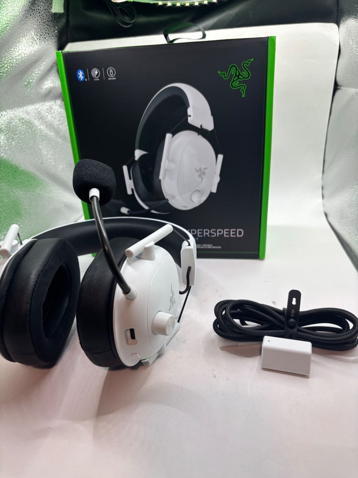 Razer BlackShark V 2 HyperSpeed White レイザー ブラックシャーク ホワイト ヘッドホン ヘッドフォン