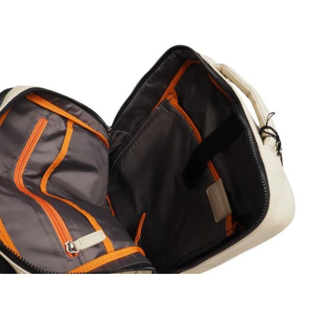 新品正規3.8万円 IS/IT イズイット イケテイ シュルビ A4 レザー