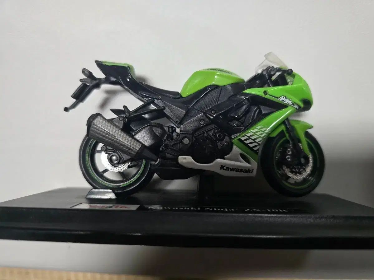 カワサキ 忍者 ZX-10RR 模型 グリーン カワサキ ZX-10R Ninja