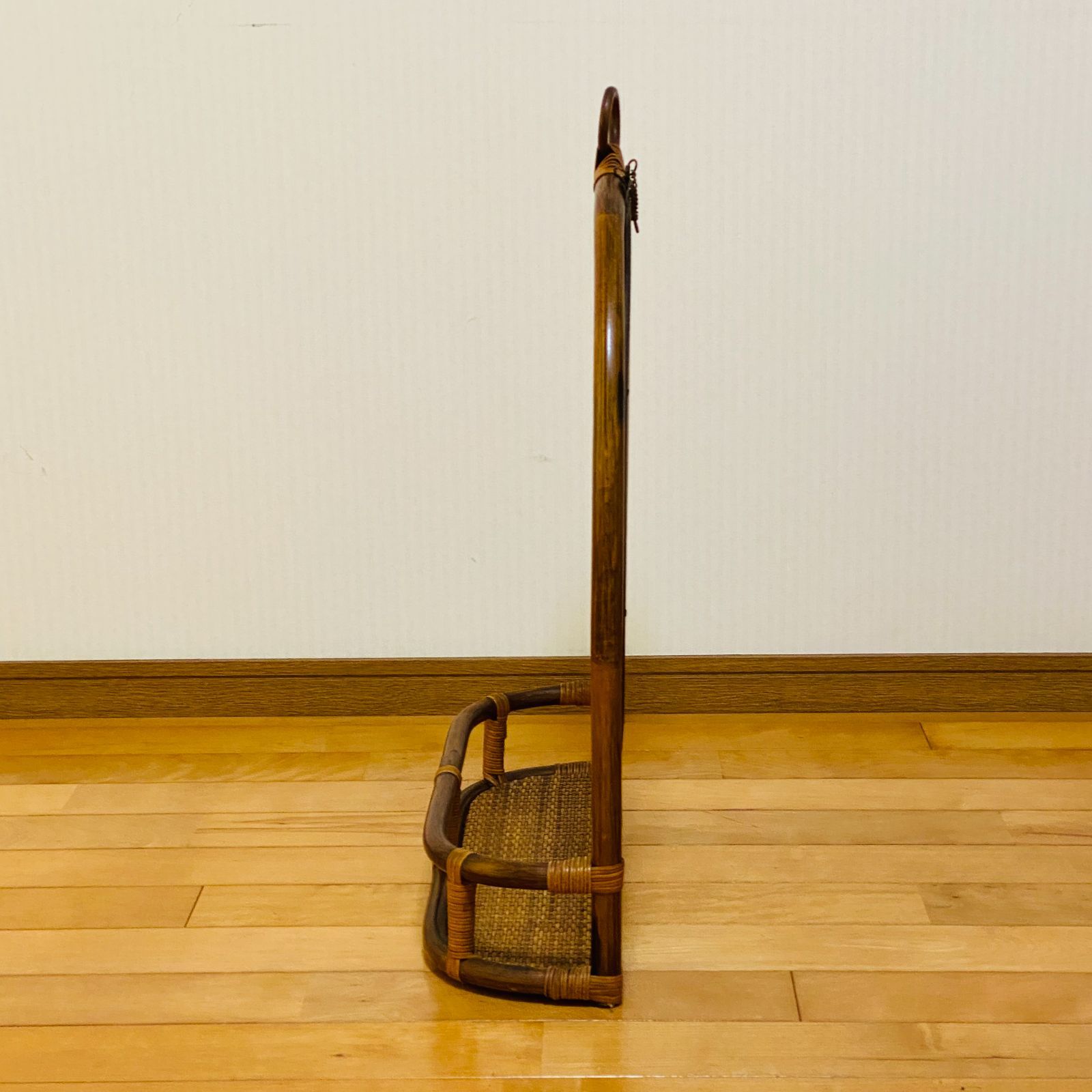 ラタン 籐 鏡 円形 棚付 壁掛け W50.5 D16 H66.5 直径39.5 送料込み