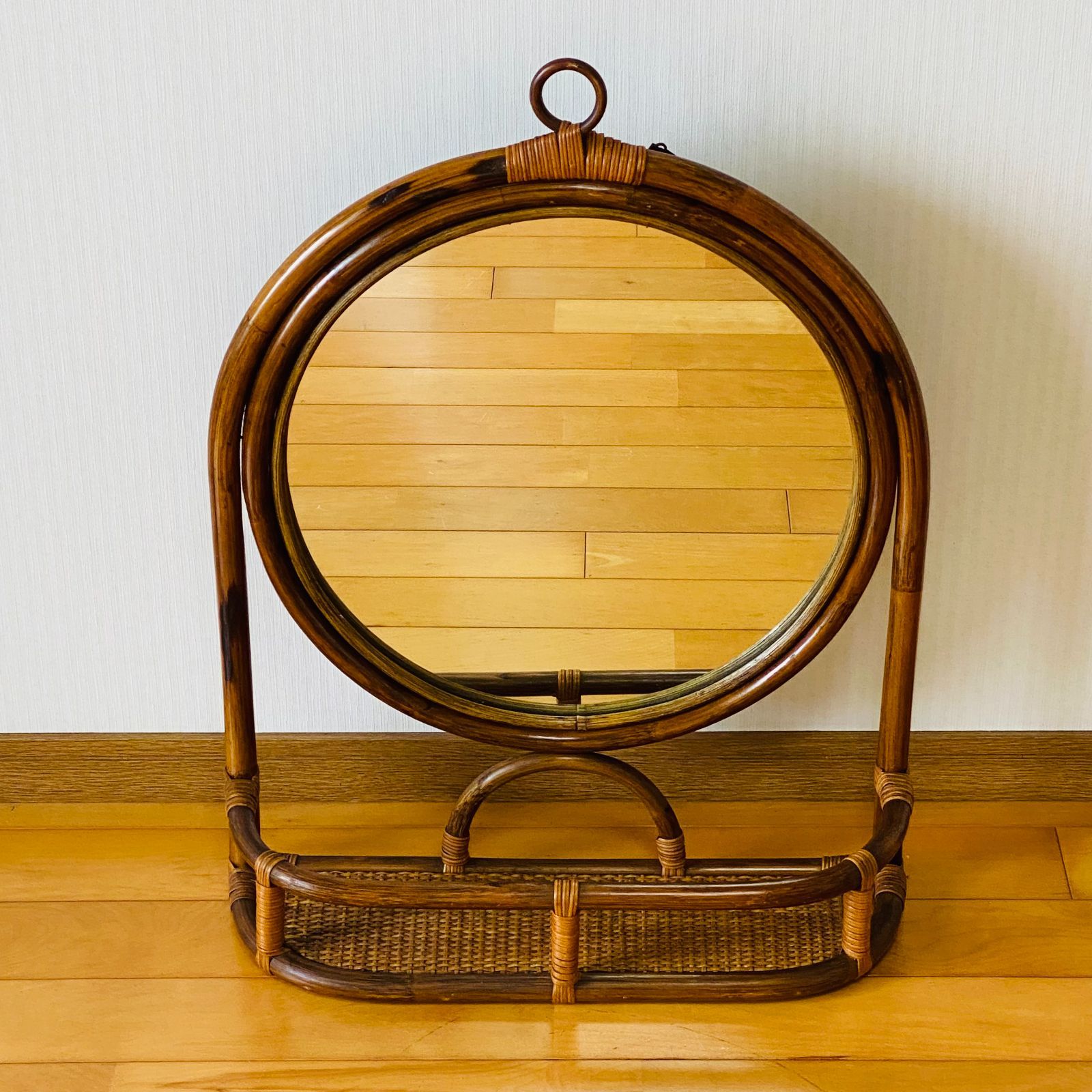 ラタン 籐 鏡 円形 棚付 壁掛け W50.5 D16 H66.5 直径39.5 送料込み