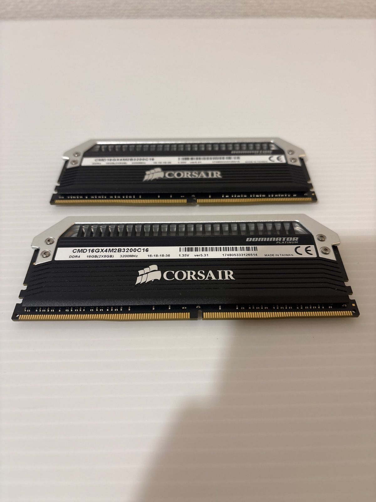 DDR4 PLATINUM RGB 0 (2x8GB) コルセア 【美品】コルセア DDR4 3200MHz