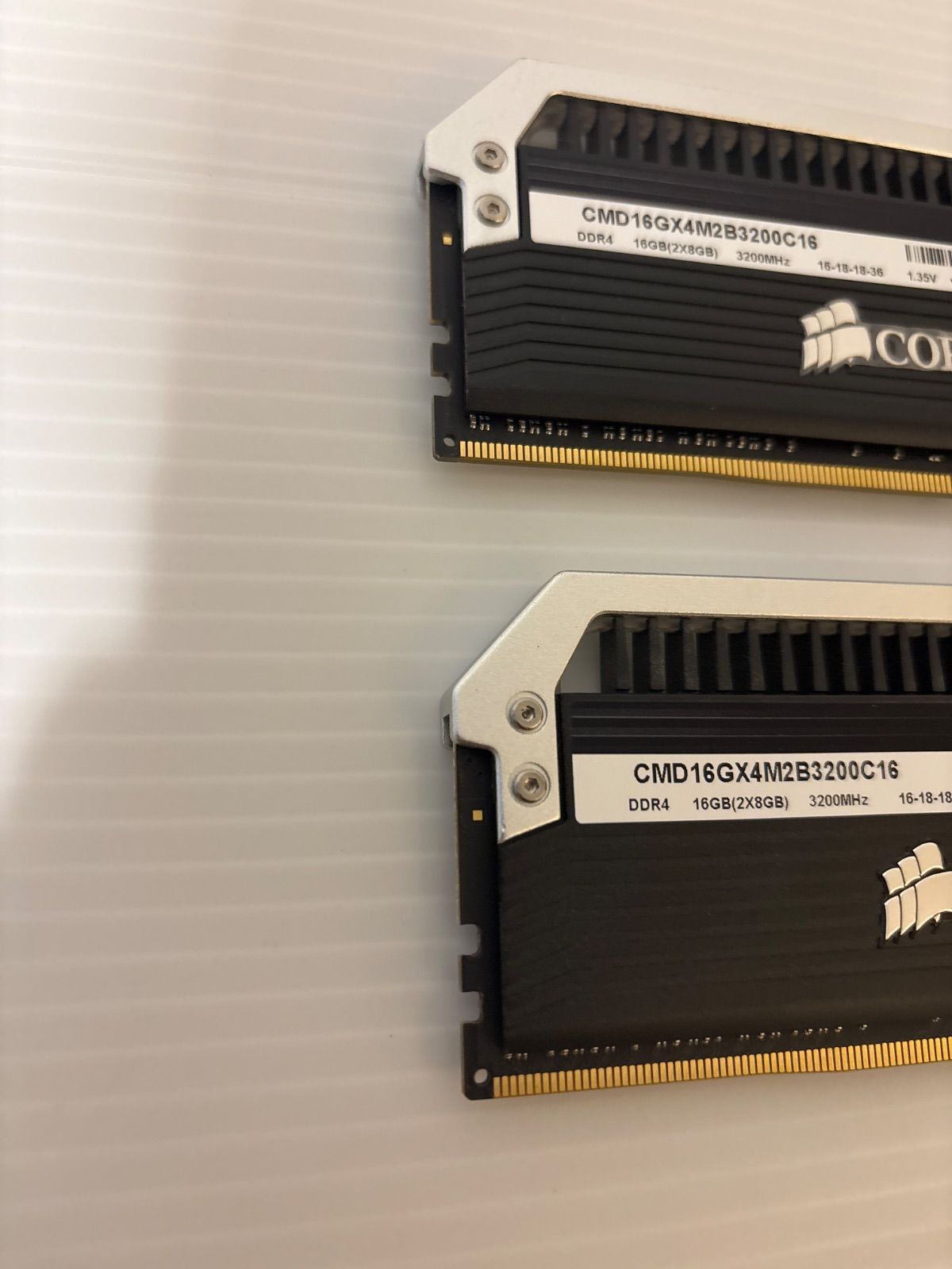 DDR4 PLATINUM RGB 0 (2x8GB) コルセア 【美品】コルセア DDR4 3200MHz