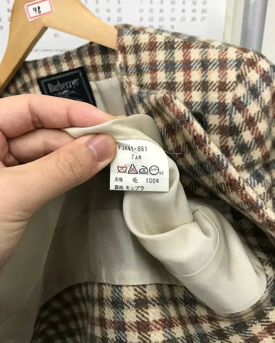 バーバリー チェック ラウンド ウール ツイード ジャケット - メルカリ