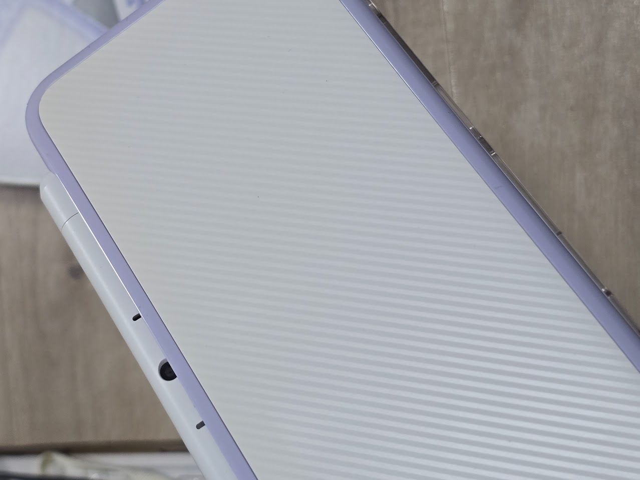 Newニンテンドー2 DS LL ホワイト ラベンダー ケース付き