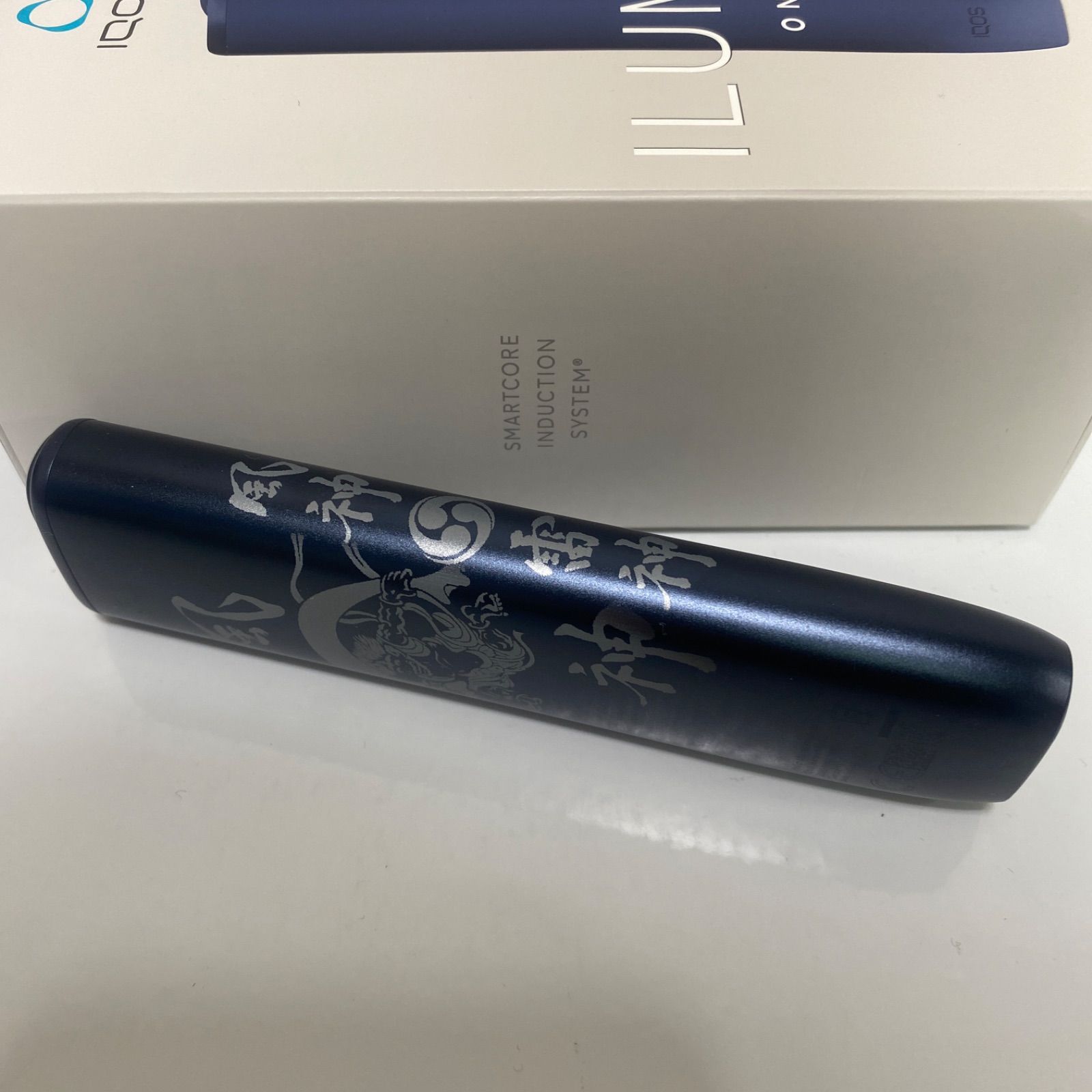 新型 風神 雷神 デザイン レーザー加工 iQOS ILUMA i ONE