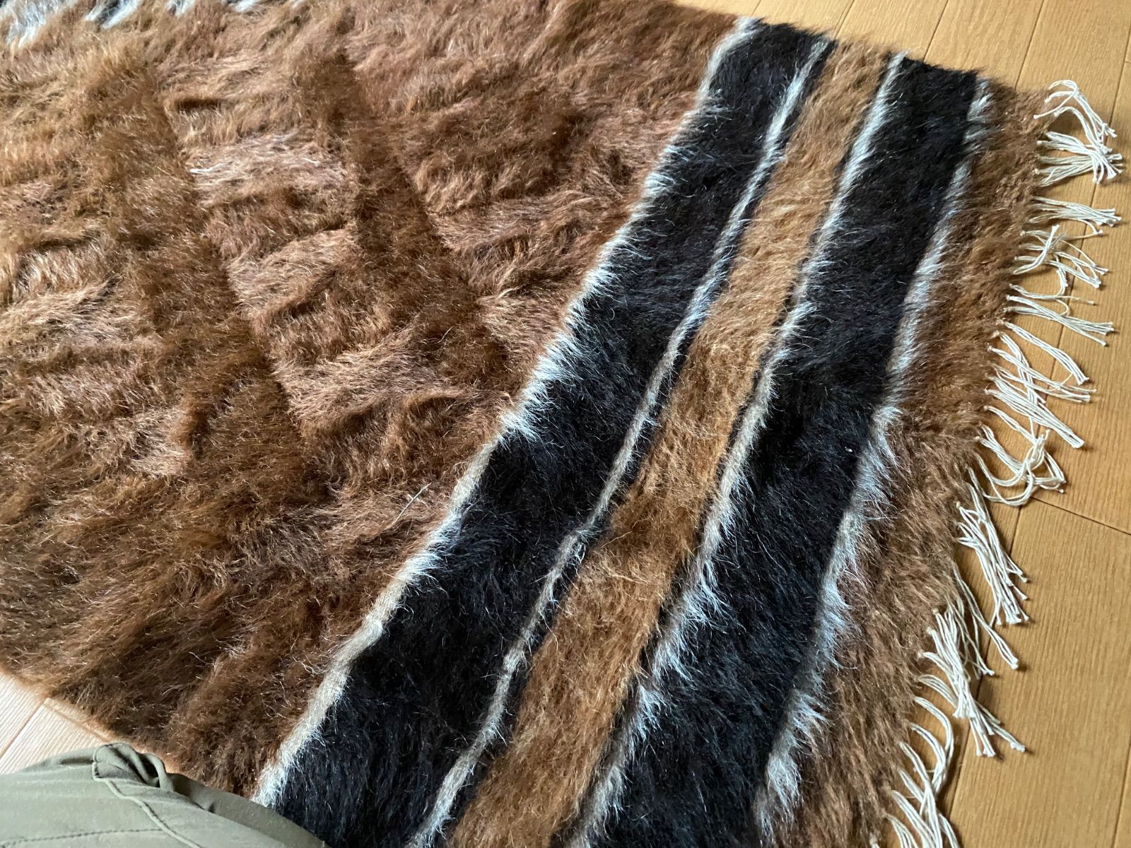 良い セミアンティークシイルトバッタニイェならではの細かい織と