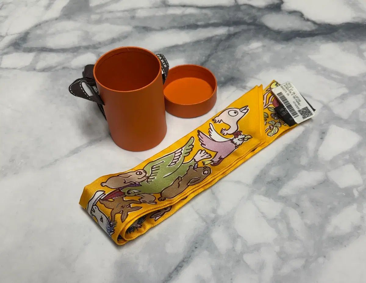 エルメス シルク ツイリー スカーフ