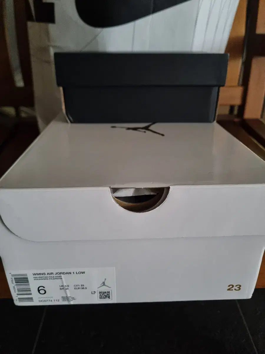 ナイキ エア ジョーダン 1 ロー アイボリー 230