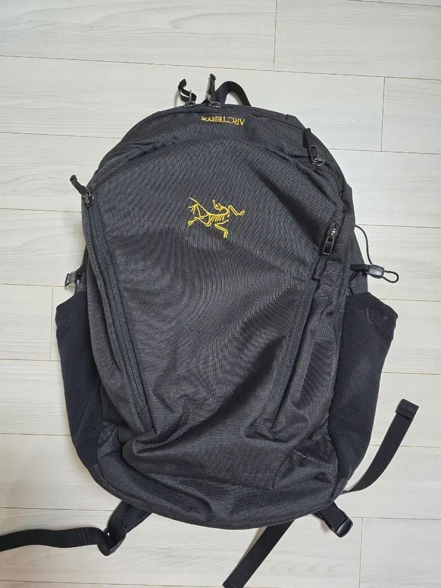 ARC TERYX アークテリクス マンティス 26 ブラック 一回使用ほぼ