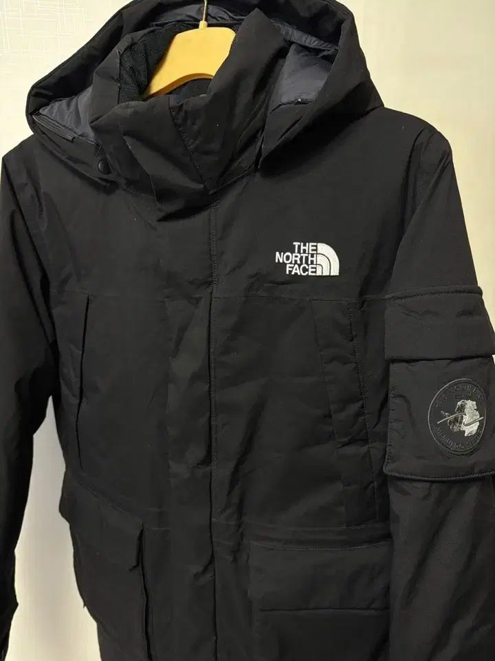 THE NORTH FACE ザノースフェイス 黒色 キッズ ダウン アウター