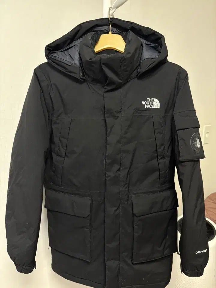 THE NORTH FACE ザノースフェイス 黒色 カラー キッズ ダウン アウター