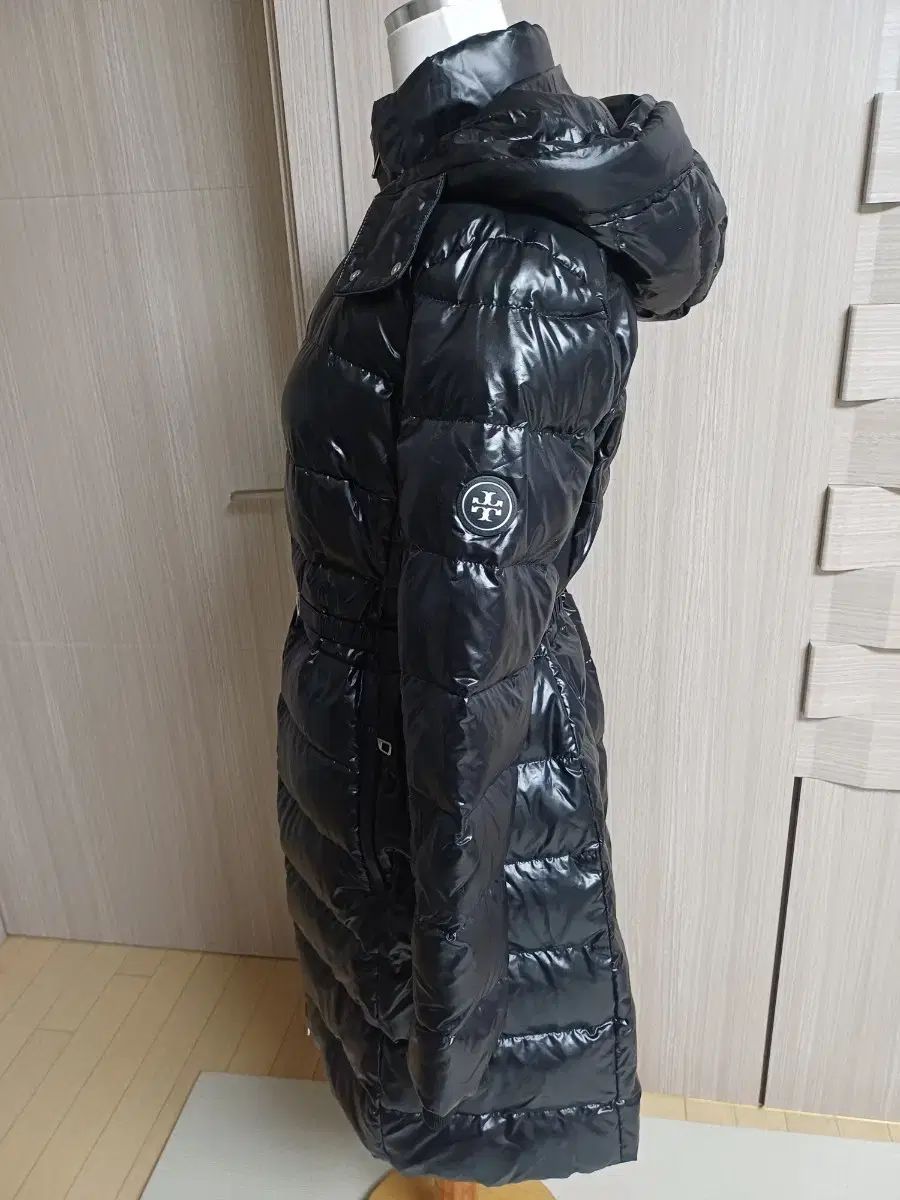 トリーバーチ光沢ベルト ダウン ロング コート