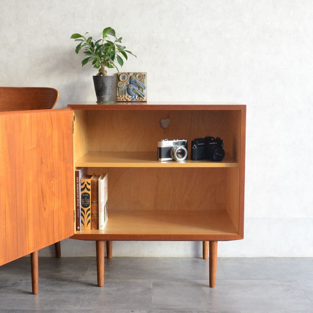 Poul Hundevad デンマークヴィンテージ チーク キャビネット 鍵付 北欧