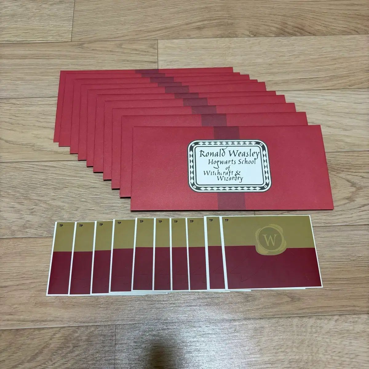 新品】S&A ペンダントトップ 蜂 グリーンアンバー 万博 ポーランド