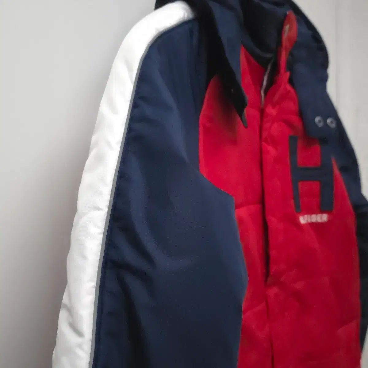 トミーヒルフィガー