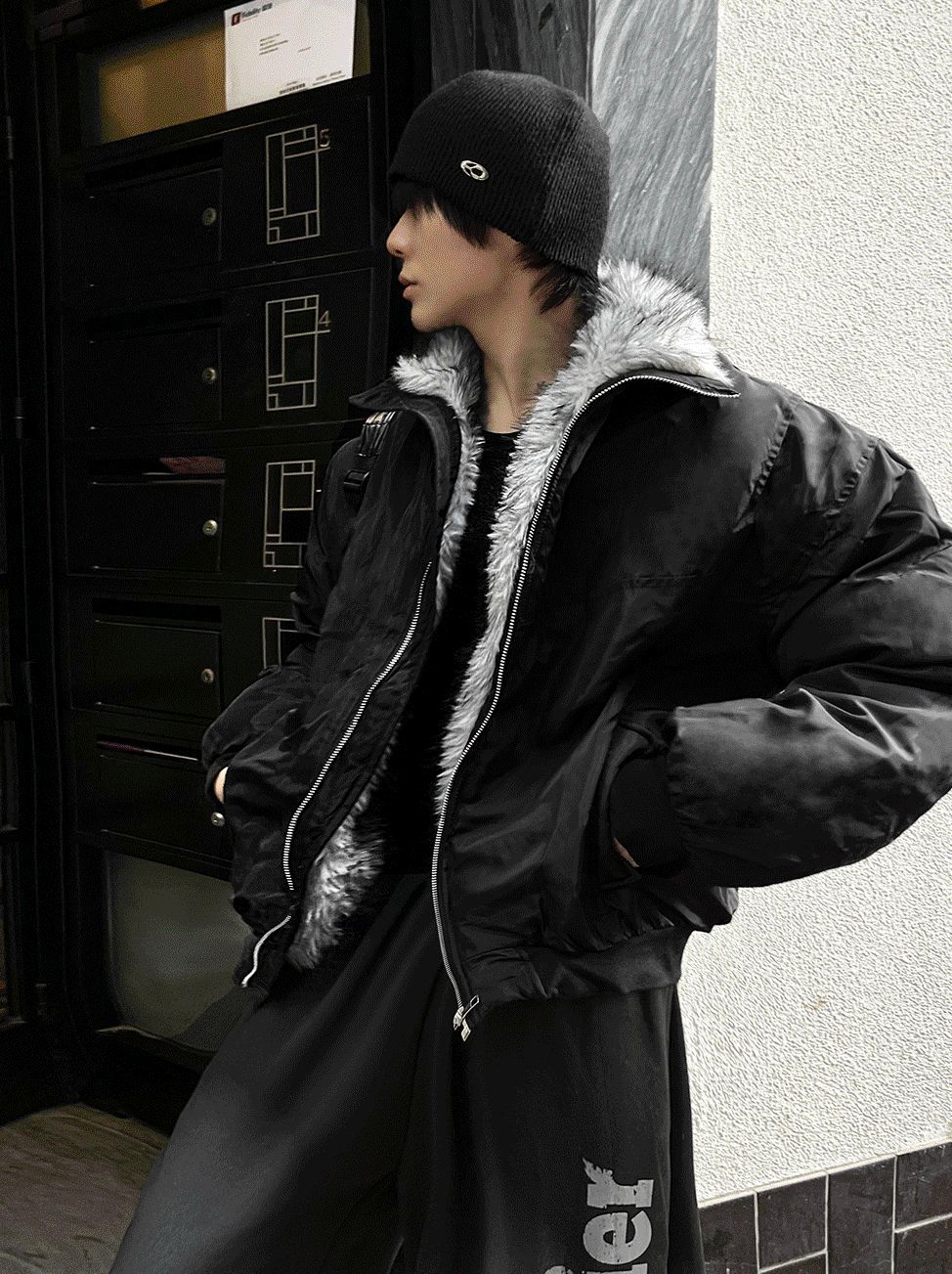 COSYHARU公式 ]Deep Black Knit Jacket + Silver Winter Jacket