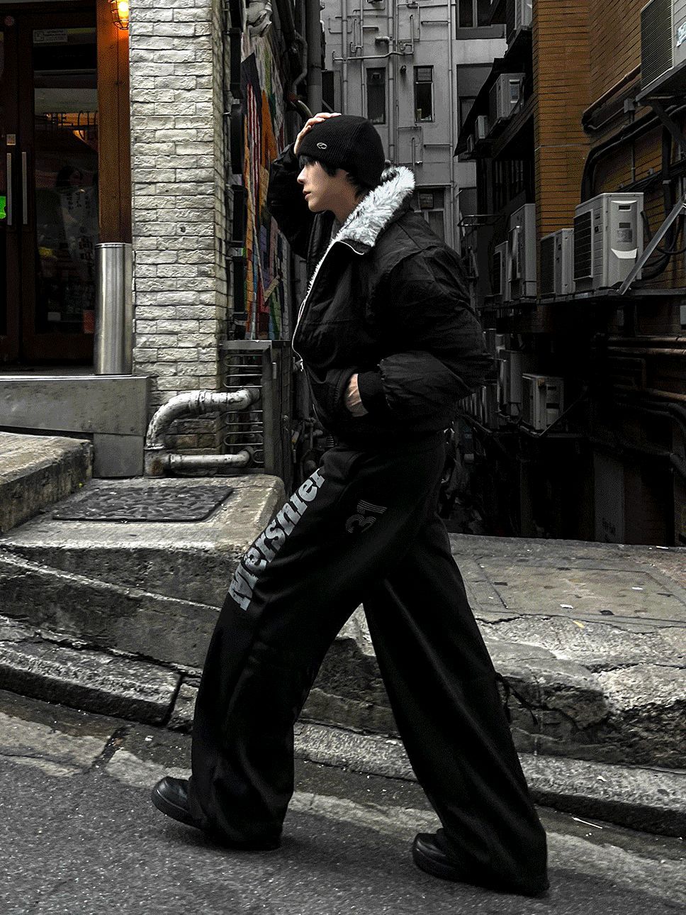 COSYHARU公式] Shaggy Deep Black Winter Jumper + White Silver Black Fur