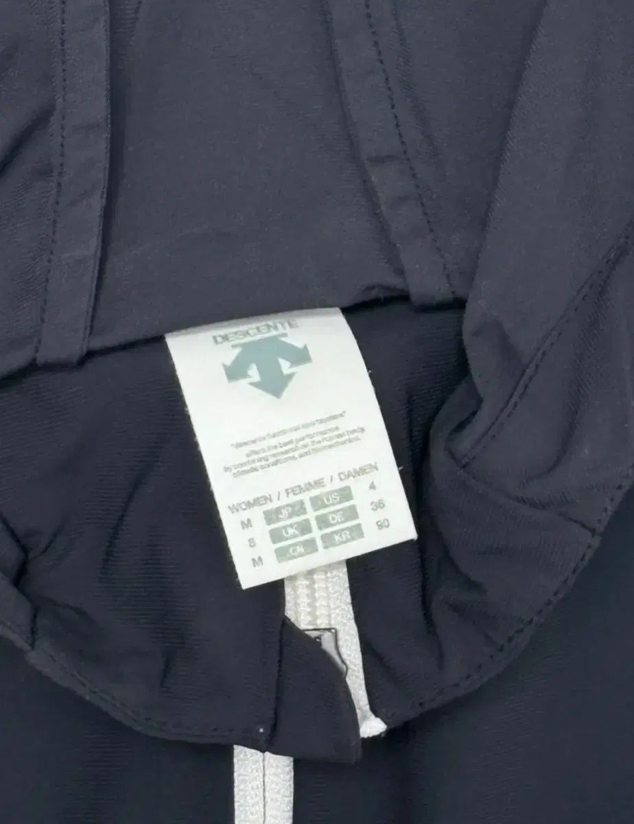デサント レディース トレーナー ウィンドブレーカー WHO ジャケット M