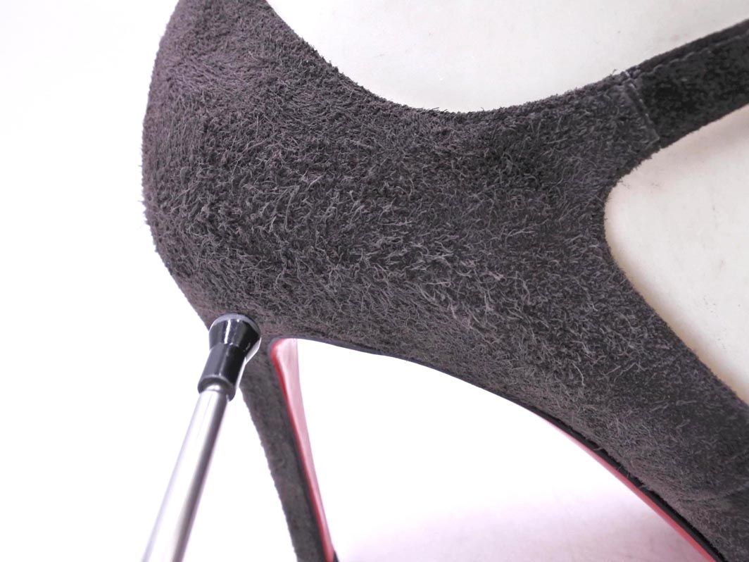 Christian Louboutin クリスチャンルブタン スウェード ストラップ