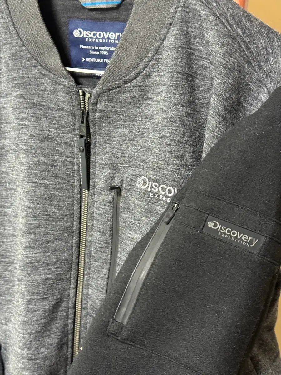 DISCOVERYエクスペディションジャージダウンブルゾン