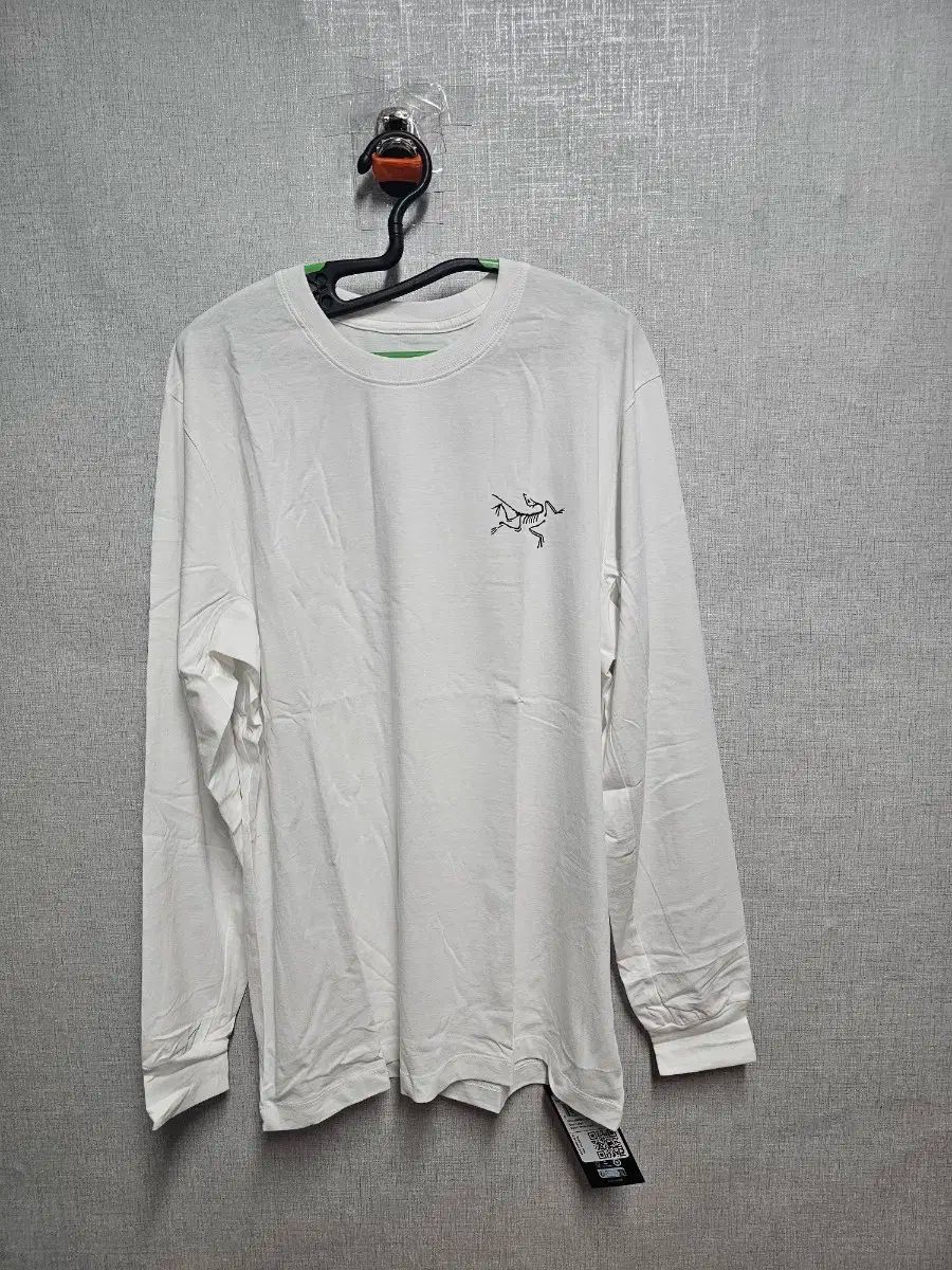 ARC'TERYX アークテリクス 白 長袖 Tシャツ