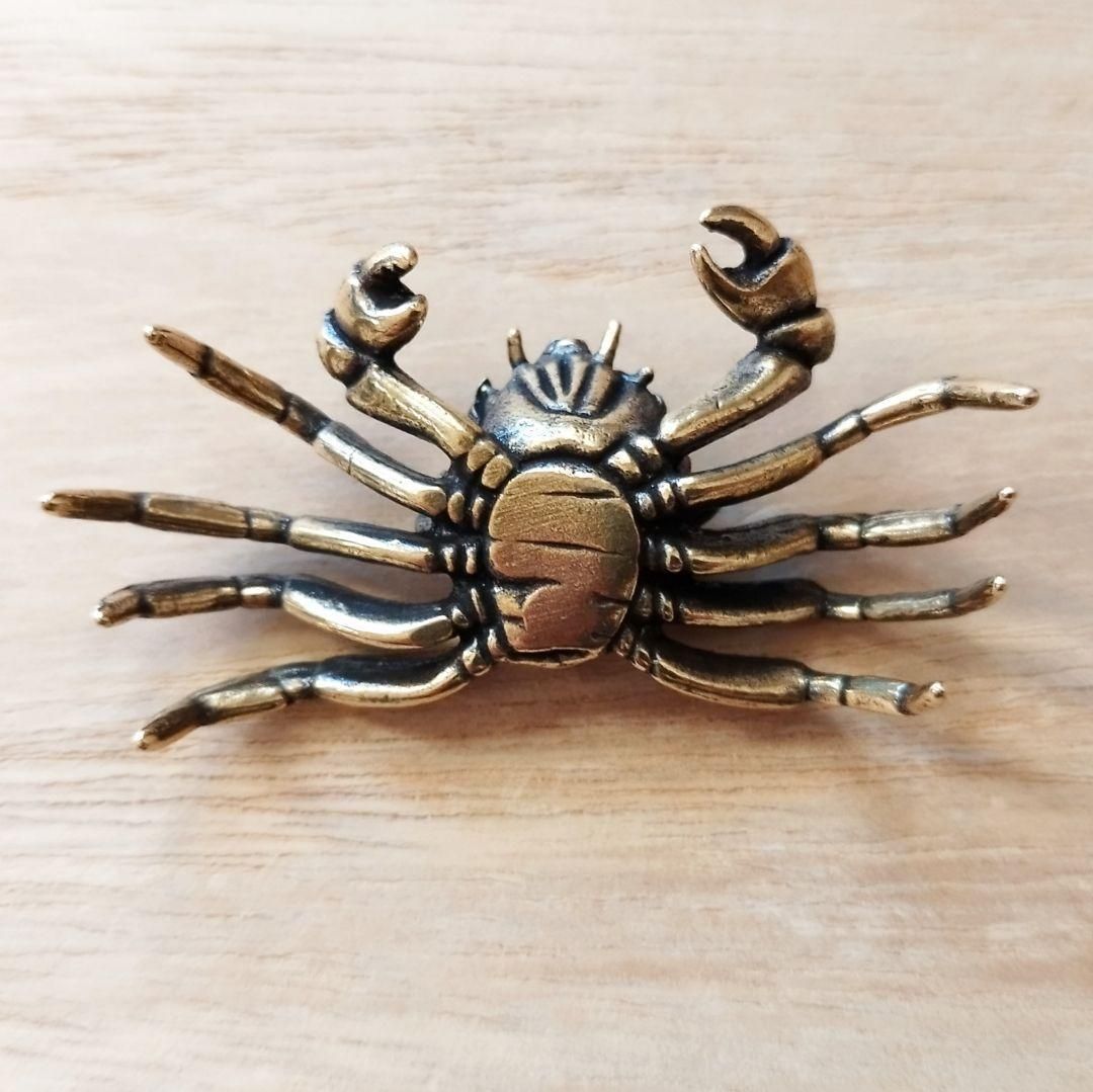 A54 カニ（蟹）20g 真鍮製 置物／甲殻類モチーフ 開運・金運・幸運