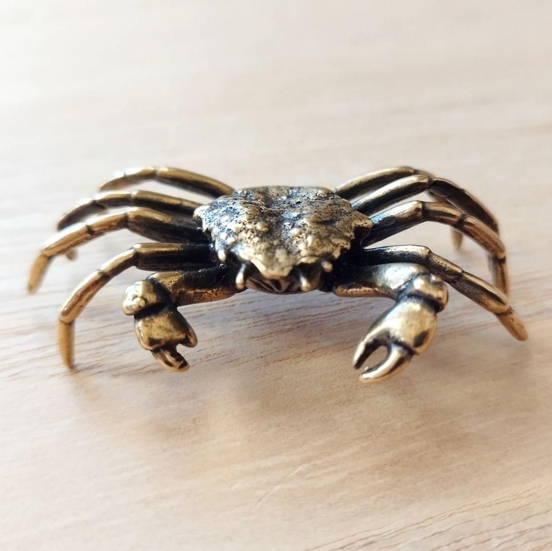 A54 カニ（蟹）20g 真鍮製 置物／甲殻類モチーフ 開運・金運・幸運