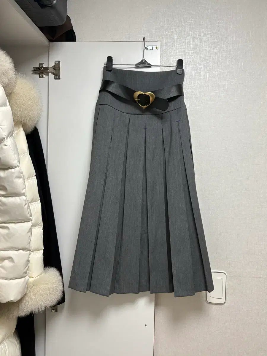 プリーツ ロング丈スカート