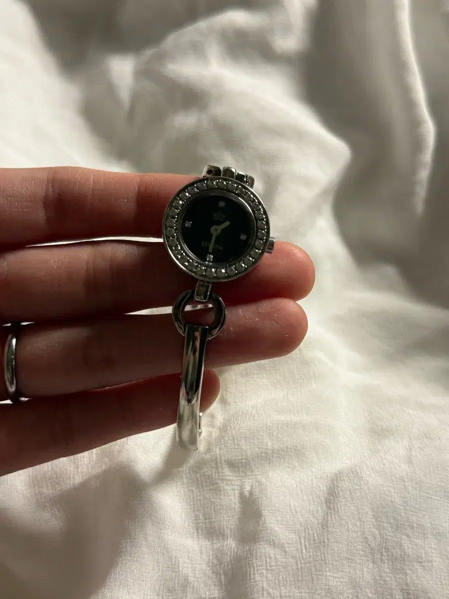  J ESTINA ジェイエスティナ ティアラ BANG 뱅글 メタル時計 金属ベルト 時計